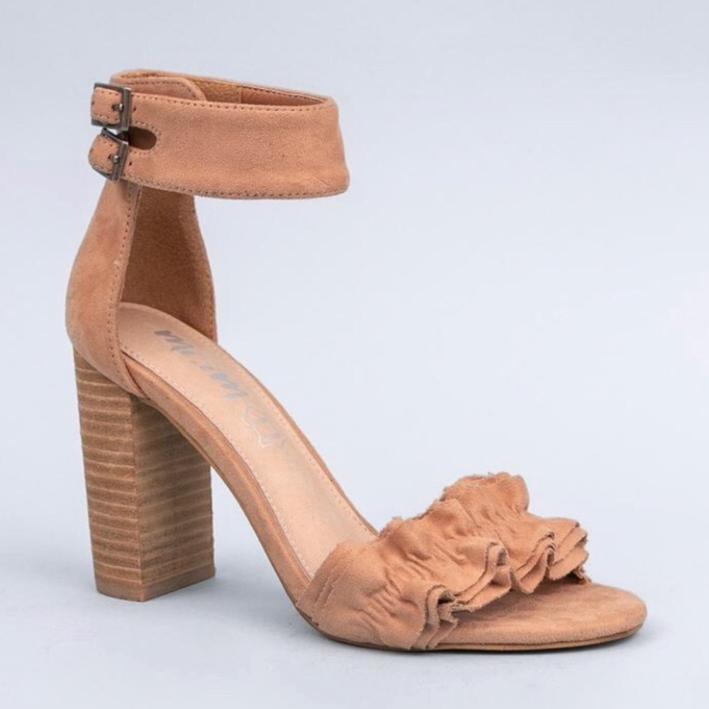 NIB Mi.iM Emmeline Ruffle Heels - Picture 1 of 4